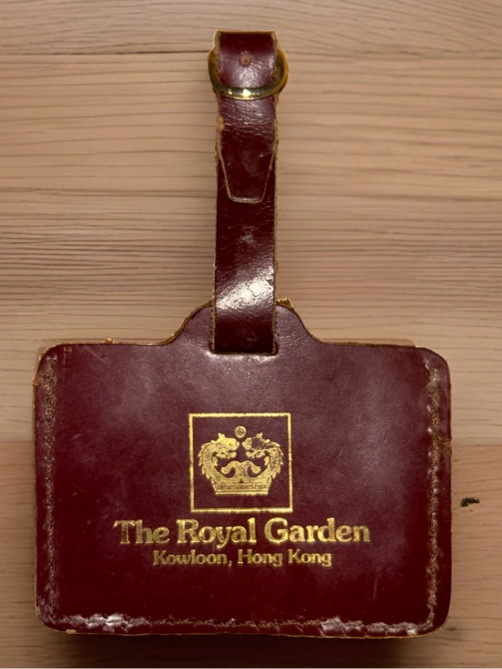 Vtg The Royal Garden Hong Kong Leather Luggage Tag Kowloon Hotel Souvenir